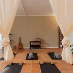 Alojamento de Turismo Selvagem Nana House Ericeira - Yoga & Surf