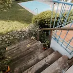 Lodge Nana House Ericeira - Yoga & Surf *