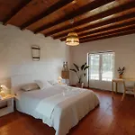Nana House Ericeira - Yoga & Surf Alojamento de Turismo Selvagem *