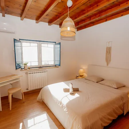 Lodge Nana House Ericeira - Yoga & Surf *