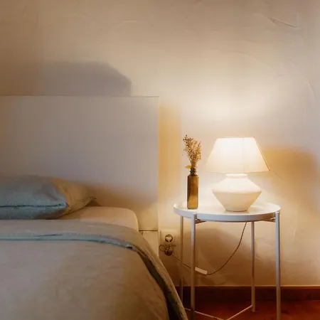 Nana House Ericeira - Yoga & Surf Orman Evi