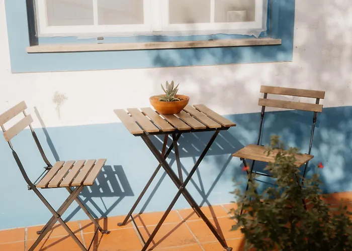 Nana House Ericeira - Yoga & Surf *