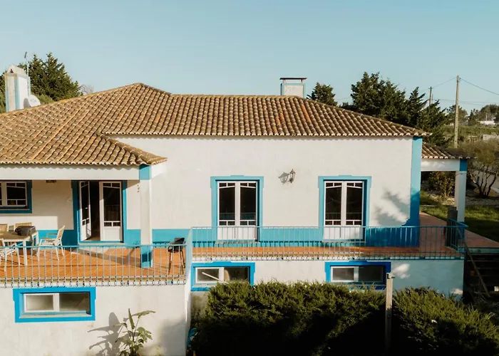 אכסניה Nana House Ericeira - Yoga & Surf