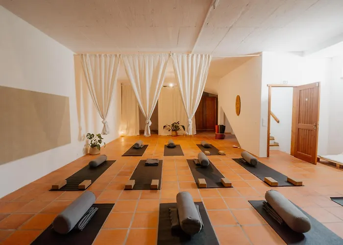 Nana House Ericeira - Yoga & Surf *