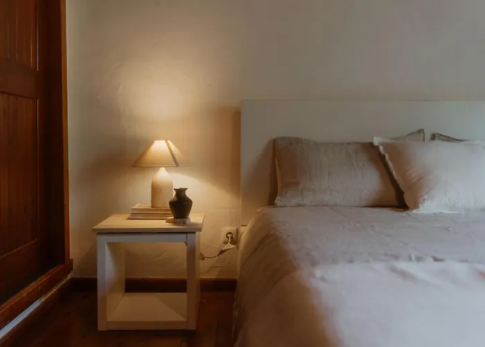 Nana House Ericeira - Yoga & Surf *