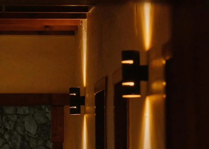 Nana House Ericeira - Yoga & Surf אכסניה *