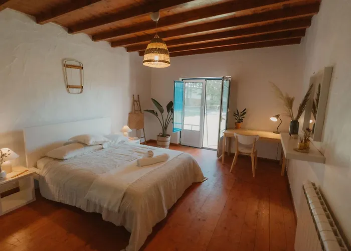 אכסניה Nana House Ericeira - Yoga & Surf