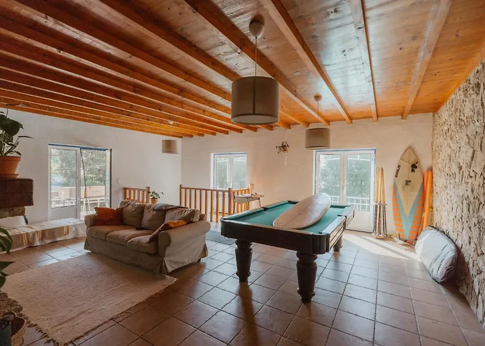 אכסניה Nana House Ericeira - Yoga & Surf