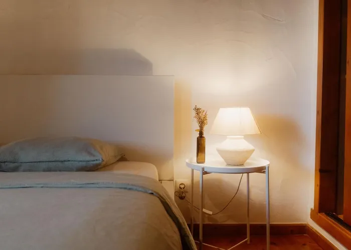 Nana House Ericeira - Yoga & Surf Orman Evi